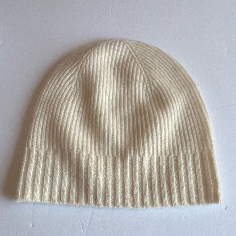 NORDSTROM WOMENS CASHMERE KNIT BEANIE IVORY CLOUD NWOT